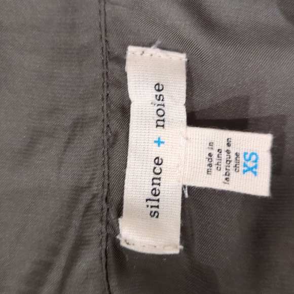 Olive green satin jumpsuit/Costume - Picture 5 of 6